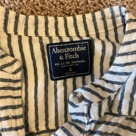 Long Sleeve Striped Top - Picture 3 of 3